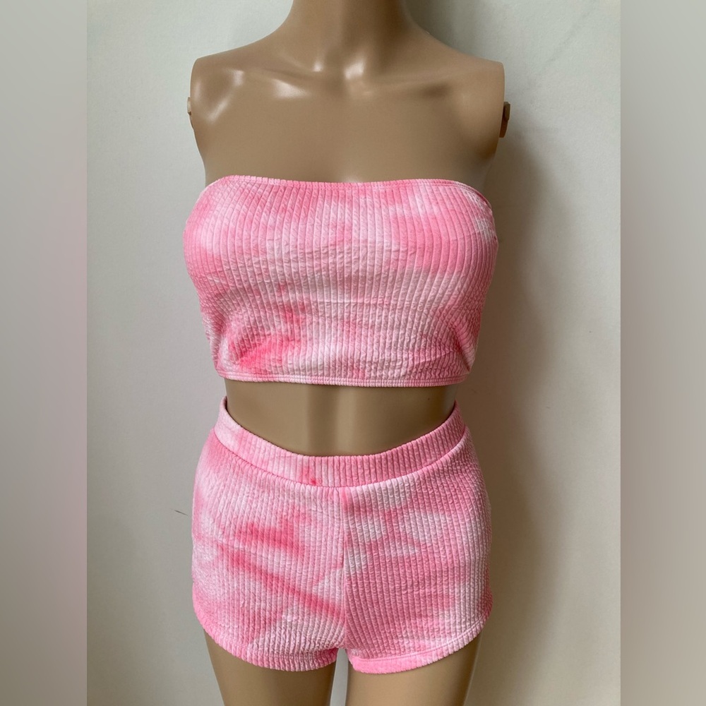 2-piece pink shorts set